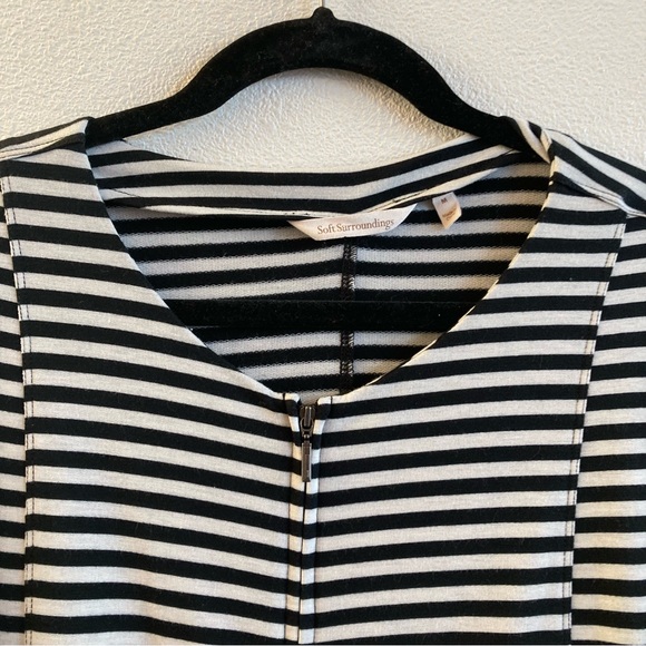 Soft Surroundings Calista Zip Tunic Top Striped Back White Longline Size Medium - Picture 7 of 11
